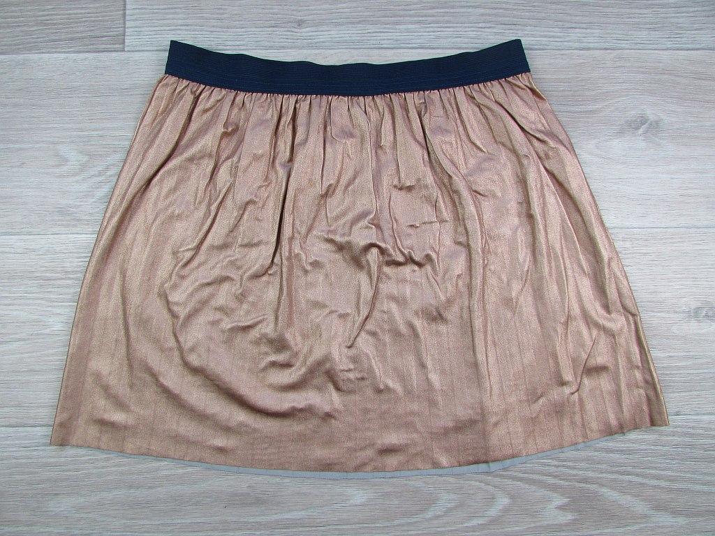 картинка Красивая юбка из кожзама от интернет-магазина детской и женской одежды секонд хенд, а также товаров для женщин и детей Odewashka.by