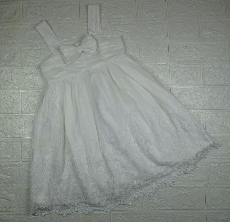 картинка Шикарное нарядное платье, идеал от интернет-магазина детской и женской одежды секонд хенд, а также товаров для женщин и детей Odewashka.by