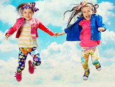 Уже скоро - 12 марта, в понедельник, в 21-00 - огромное, классное обновление весенне-летнего ассортимента детской одежды! Приглашаем всех за покупками! 