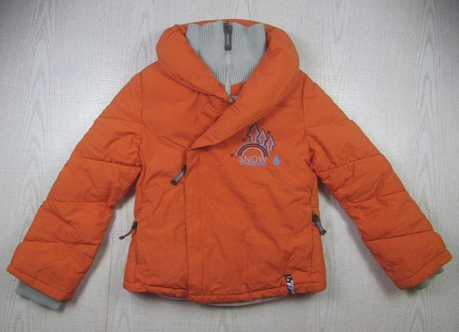 картинка Классная зимняя горнолыжная куртка от интернет-магазина детской и женской одежды секонд хенд, а также товаров для женщин и детей Odewashka.by